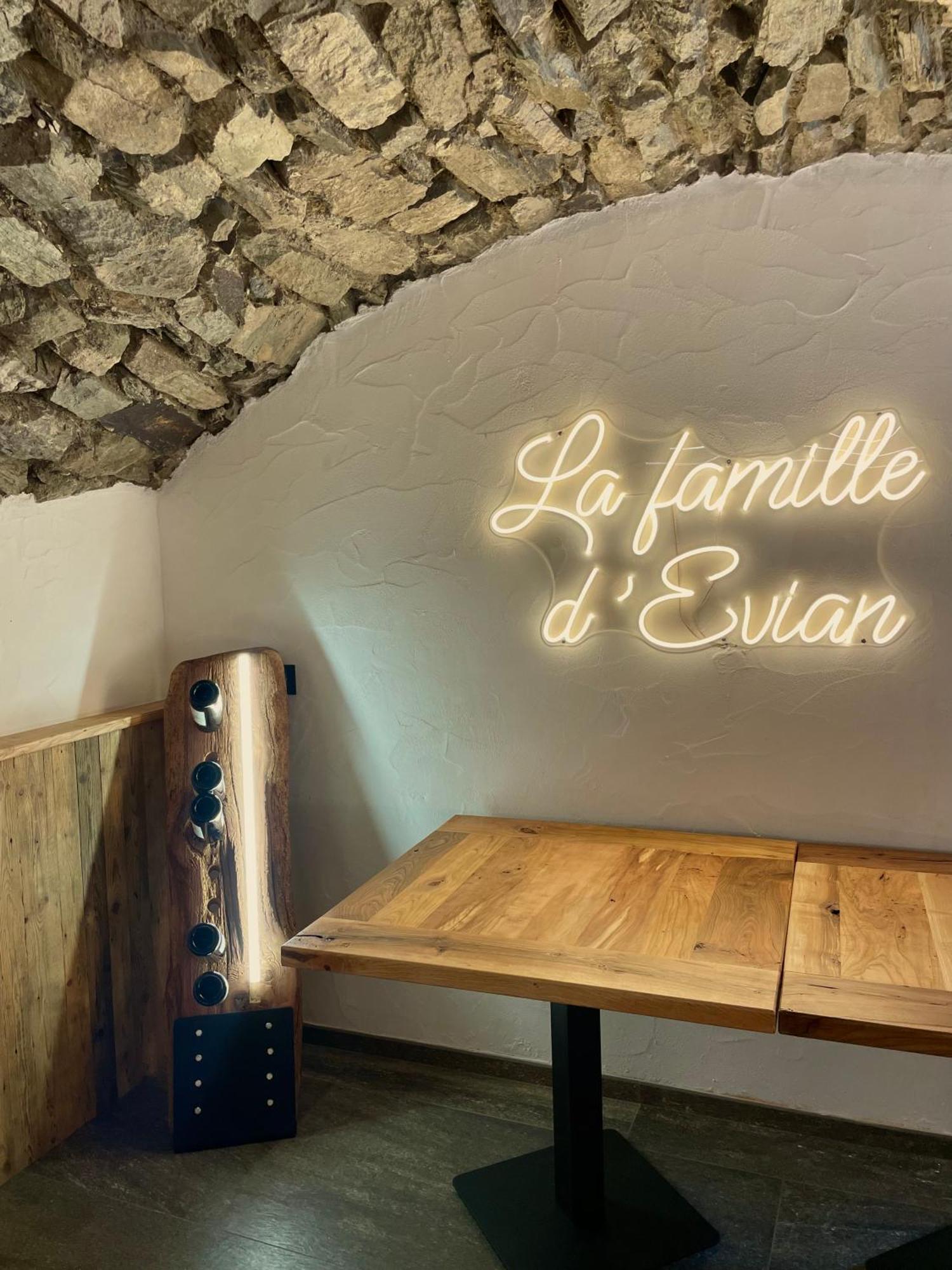 La Famille D'evian Guest house
